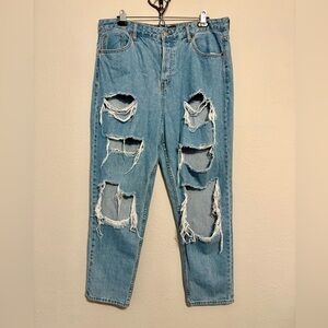 Distressed High Rise Jeans